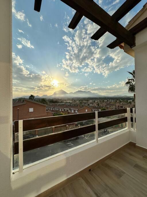 Precioso Apartamento Con Piscina Y Vistas Alicante Esterno foto